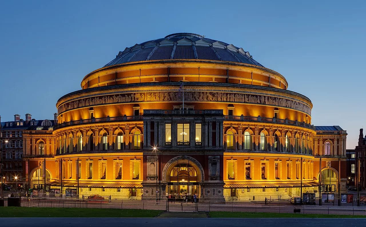Royal Albert Hall, as viewed from the Albert Memorial in Kensington Gardens. This is a 36 segement stitch (3 rows x 4 columns x 3 bracketed exposures).