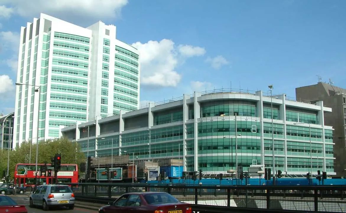 University College Hospital - New Building - London - England - Category:University College London 332