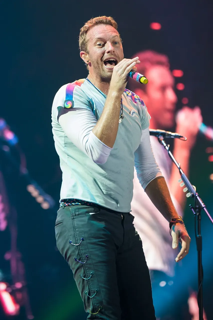 Chris Martin from Coldplay during Global Citizen Festival 2017 at Barclaycard Arena in Hamburg, Germany