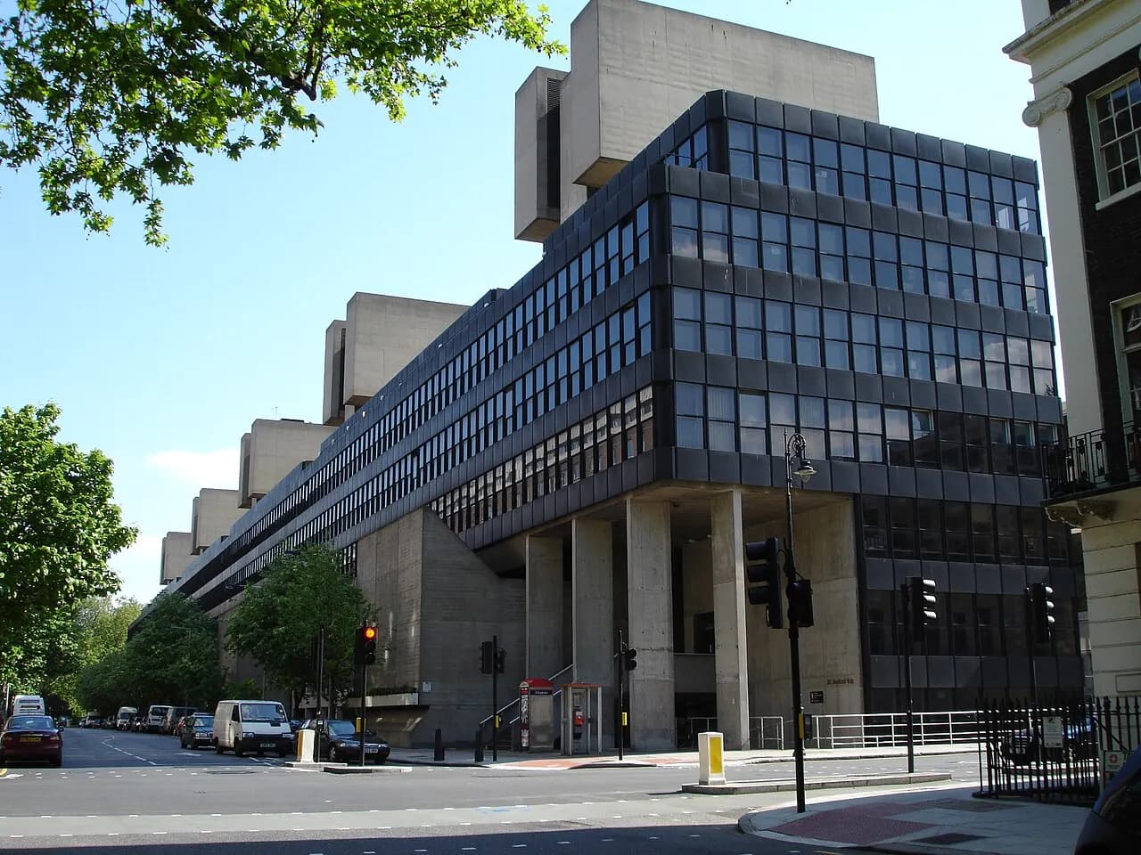Bedford Way building near Russell Square. The Departments of Geography, Psychology and Language at University College London.