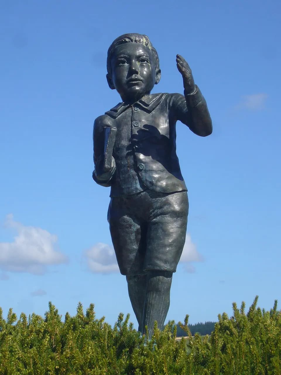 Statue of Ernest Rutherford at his memorial in Brightwater, New Zealand