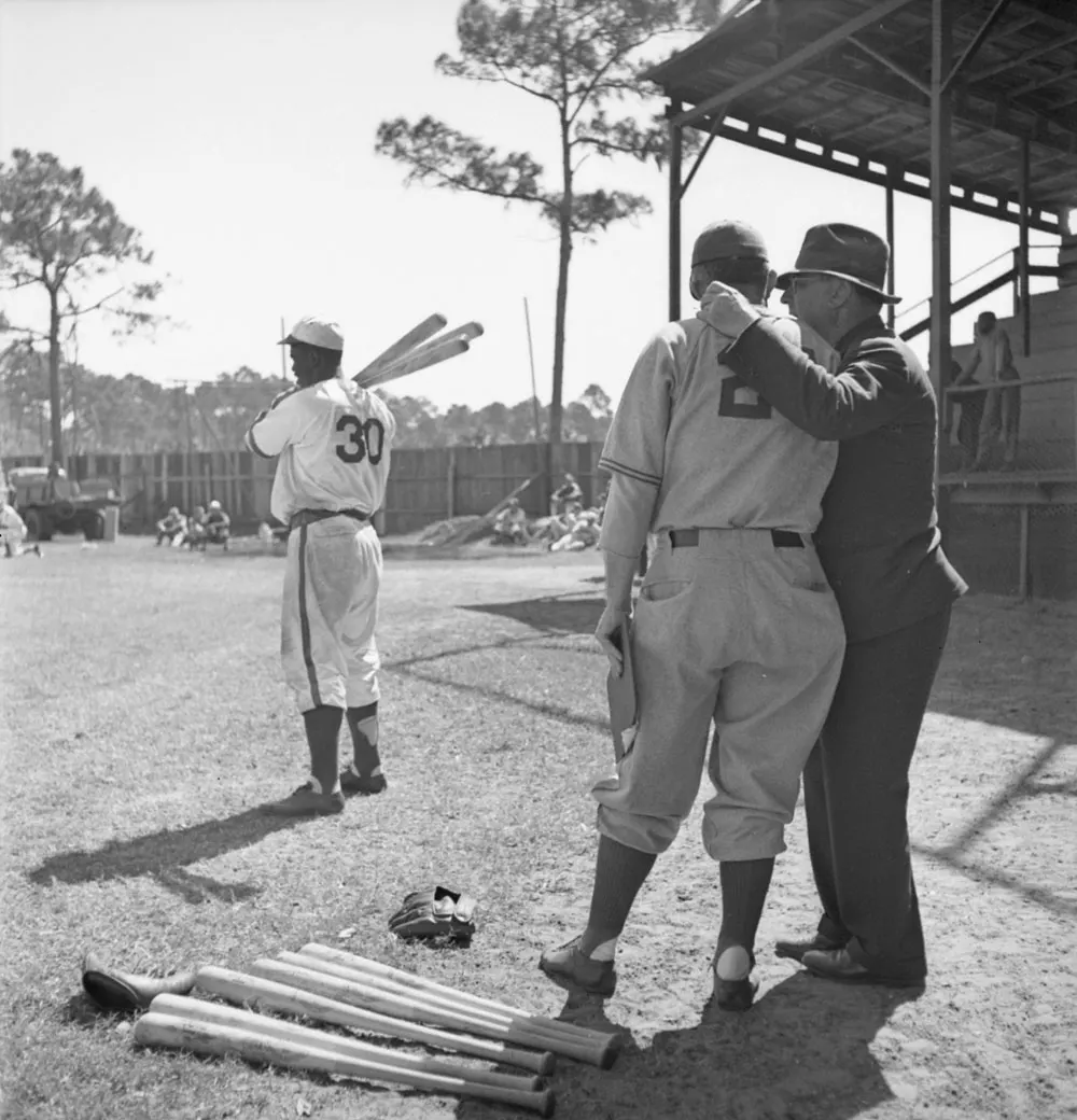 Title Baseball - Jackie Robinson. Photograph possibly published in the Montreal newspaper The Standard circa 1946. [1] Arrangement structure Show Arrangement St
