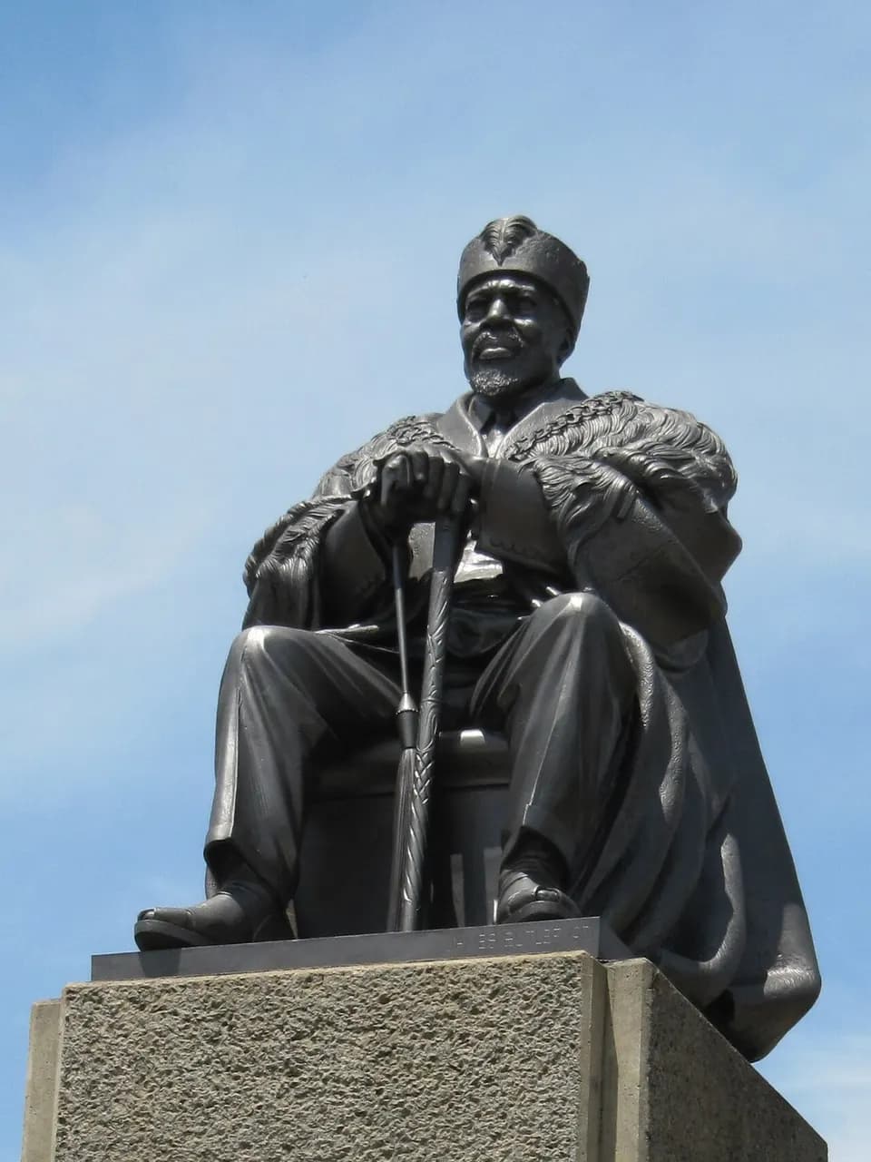 Jomo Kenyatta Statue in front of Kenya High Court, Nairobi, Kenya