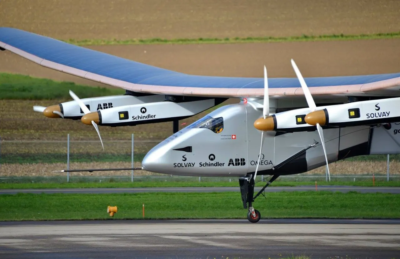 Solar Impulse 2, piloted by Bertrand Piccard, taking off from Payerne Air Base on 13 November 2014.