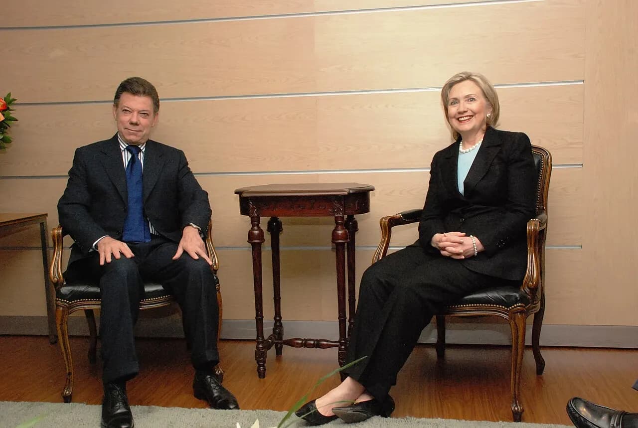 U.S. Secretary of State Hillary Rodham Clinton meets with Colombian Presidential Candidate Juan Manuel Santos to discuss issues of bilateral interest at the Hot