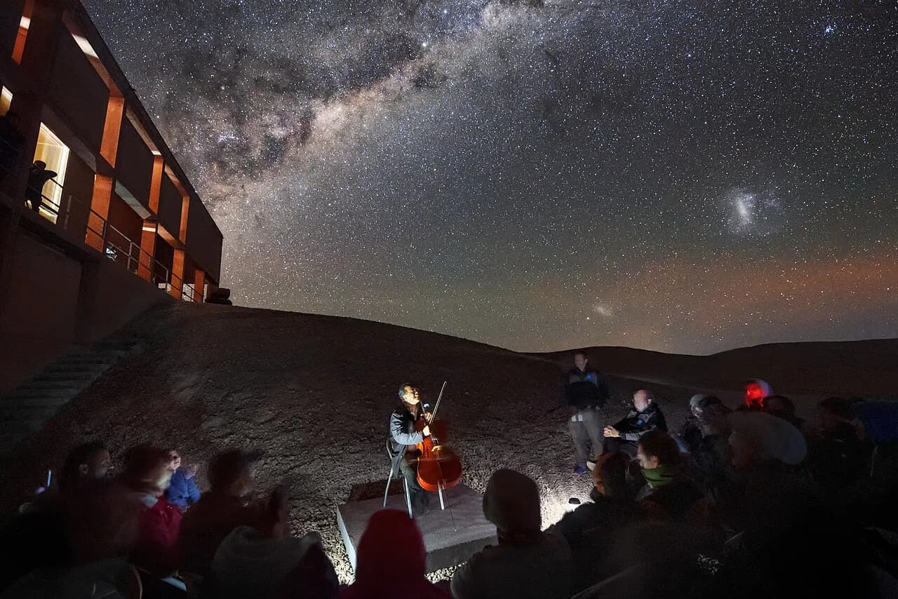 In a once-in-a-lifetime opportunity, staff at ESO’s Paranal Observatory were treated to a unique performance by the world-renowned cellist Yo-Yo Ma. On 1 May 20