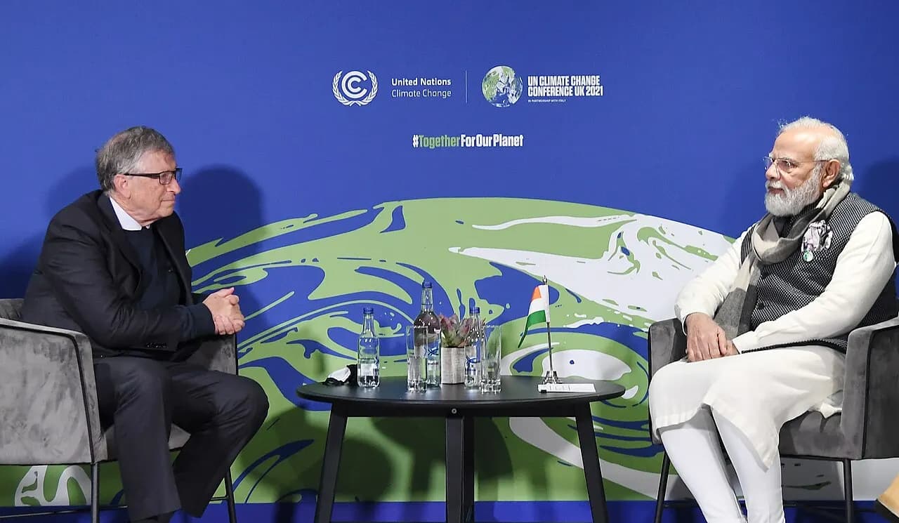 The Prime Minister, Shri Narendra Modi meeting with Mr. Bill Gates, in Glasgow, Scotland on November 02, 2021.