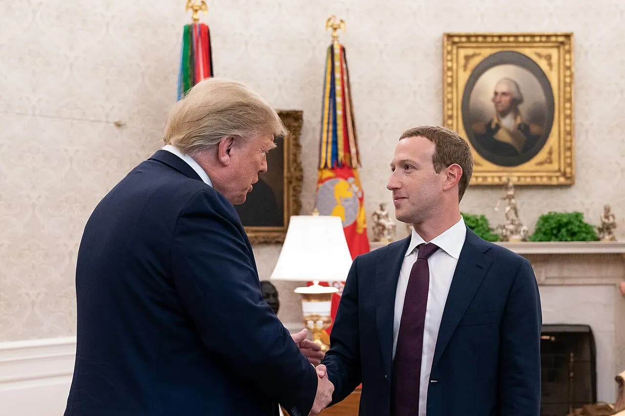 President Donald J. Trump welcomes Facebook CEO Mark Zuckerberg Thursday, Sept. 19, 2019, to the Oval Office of the White House. (Official White House Photo by 
